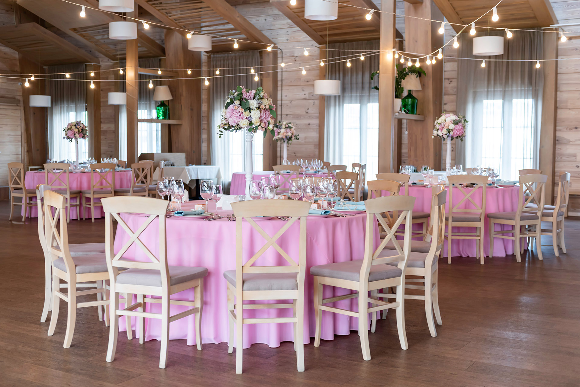A Complete Guide to Wedding Furniture Hire