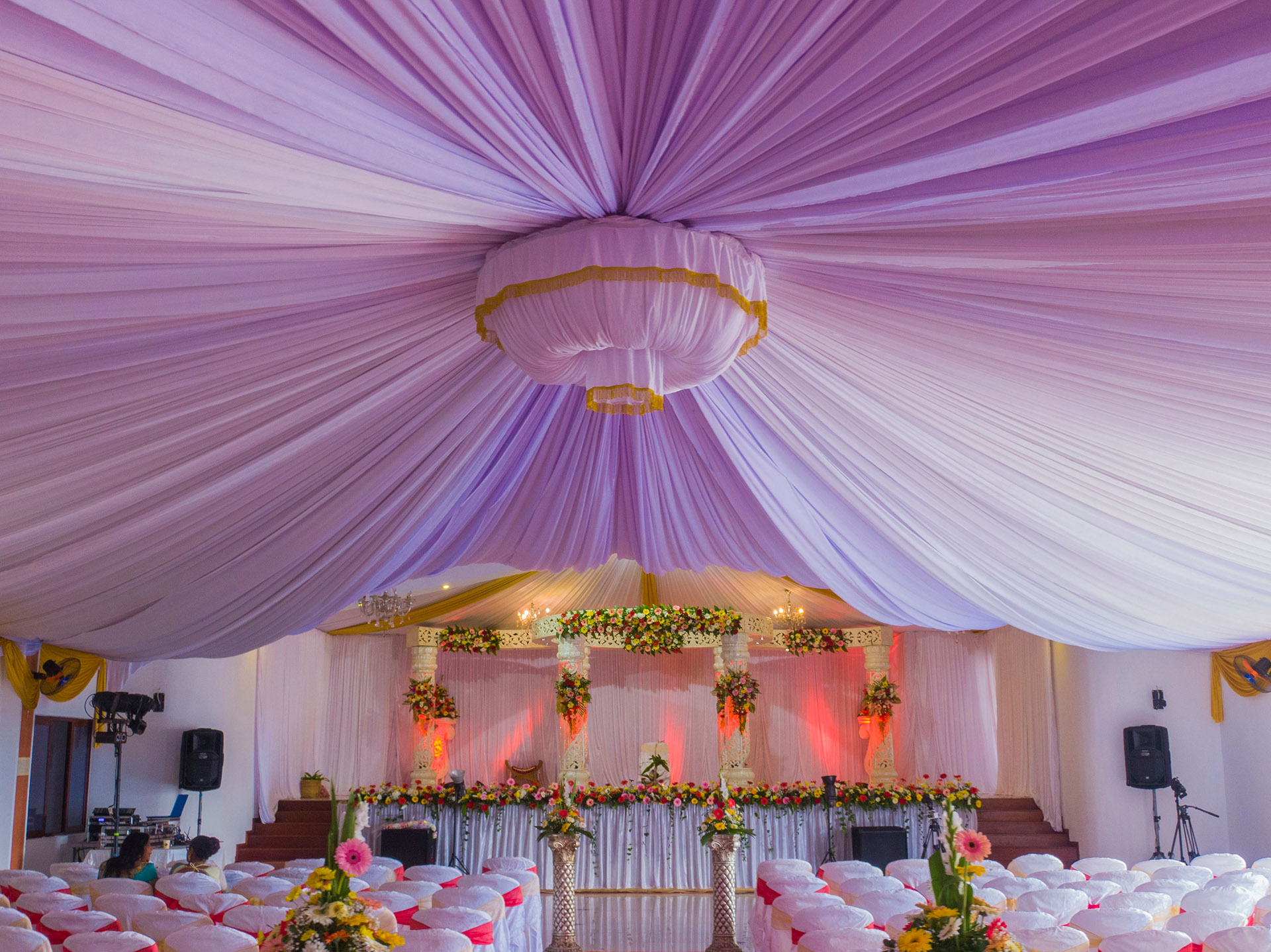 Essential Wedding Decor Items Available for Hire