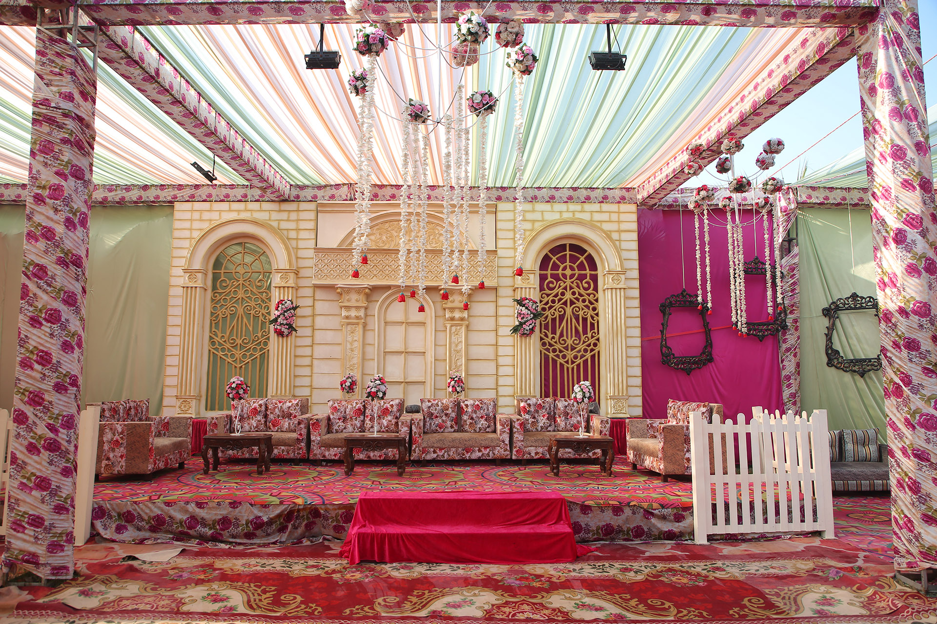 Why Dry Hire Is Growing in Popularity for Weddings and Events