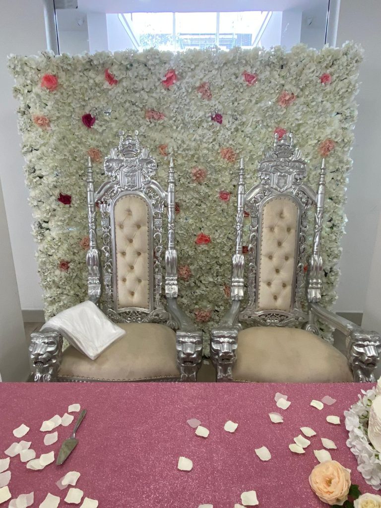 Head Table 4